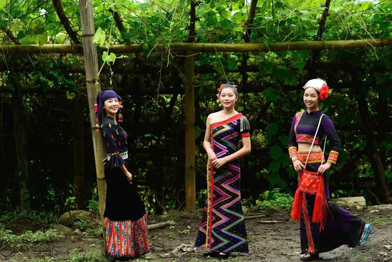 少有景頗族民族服裝登場(chǎng)，讓我們先睹為快！