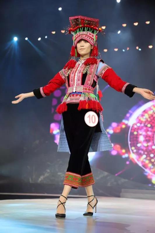 七彩云南，各地區(qū)民族服裝驚艷亮相 你最喜愛哪件民族服飾