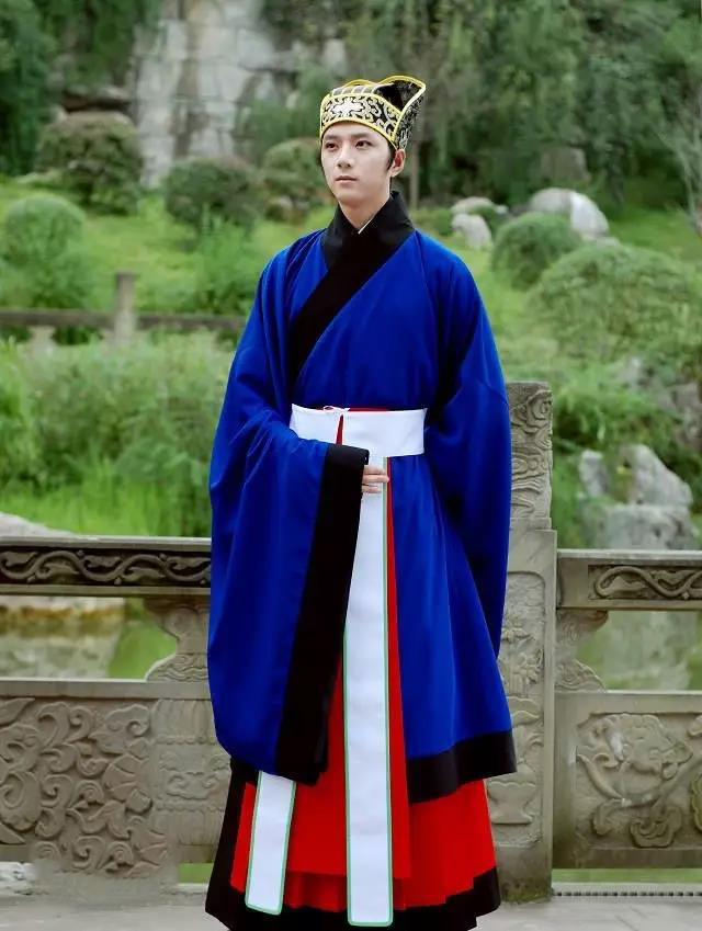 校服與漢服的結(jié)合會碰撞出怎樣精彩的火花？漢族的民族校服