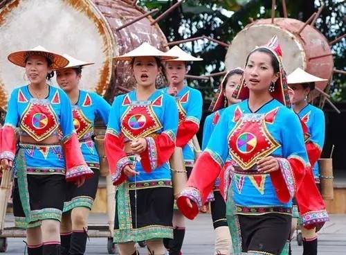 云南少數(shù)民族服飾更別具美感，勝過多數(shù)美景