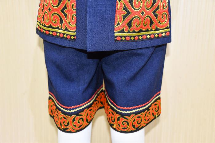 夏季民族校服